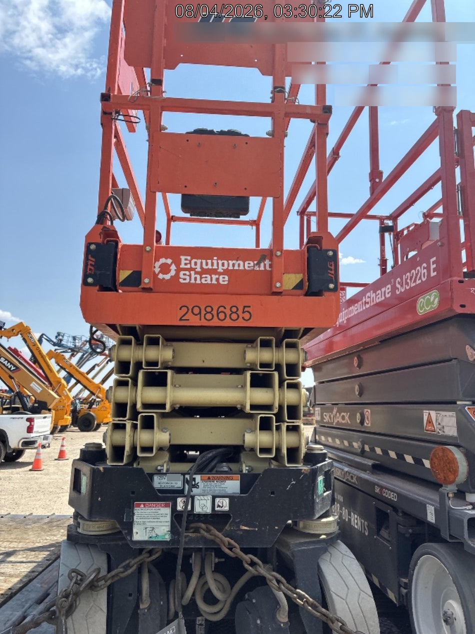 2023 JLG ES2632