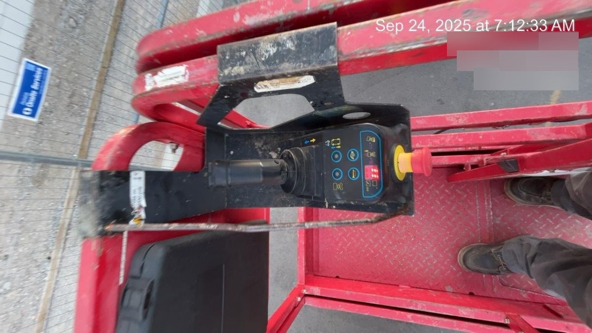 2020 MEC 1330SE Solid NM Tires, Steel Swing out Doors, LCS, Beacon, 900W Inverter