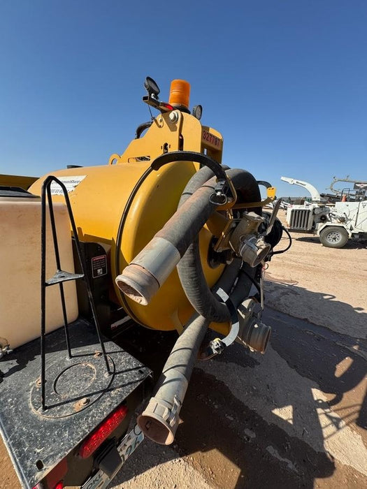 2023 VAC-TRON LP573XDT