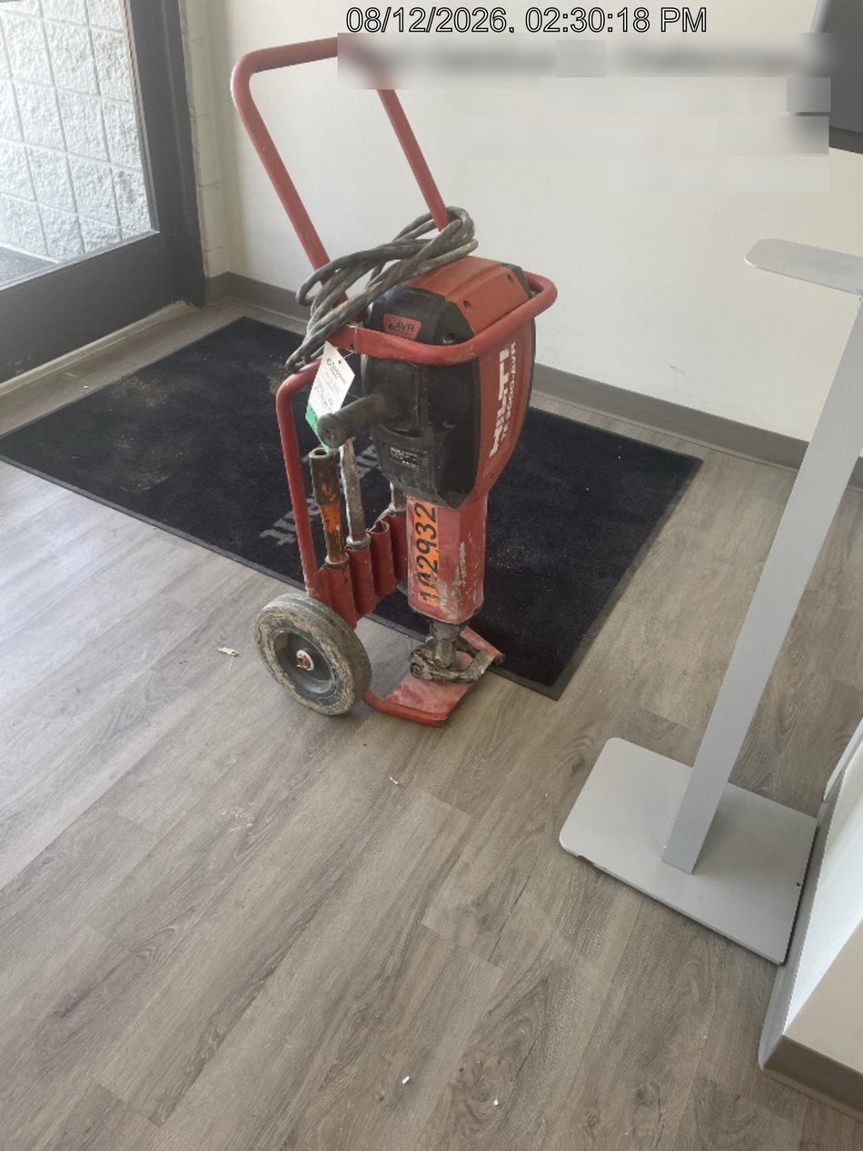 2020 HILTI TE 3000-AVR