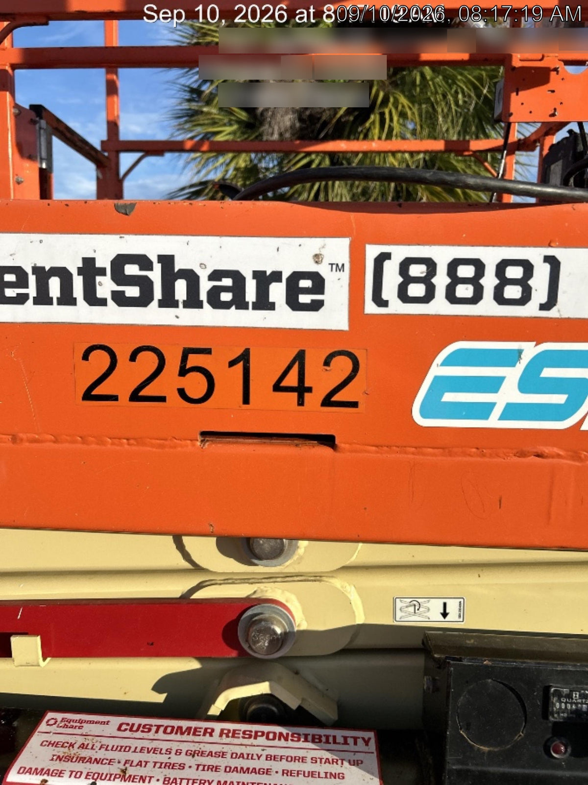 2022 JLG ES1330L