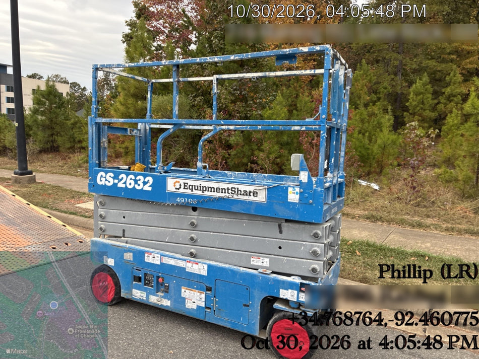 2019 Genie GS-2632 Folding rails with half height swing gate