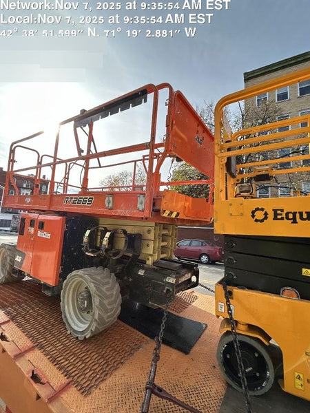 2022 JLG RT2669