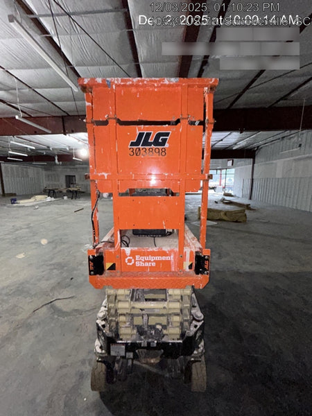 2023 JLG ES1932