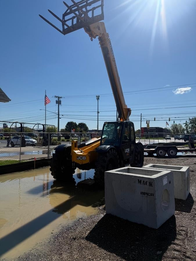 2025 JCB 509-42
