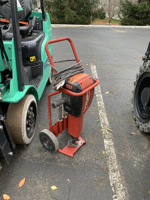 2021 HILTI TE 3000-AVR