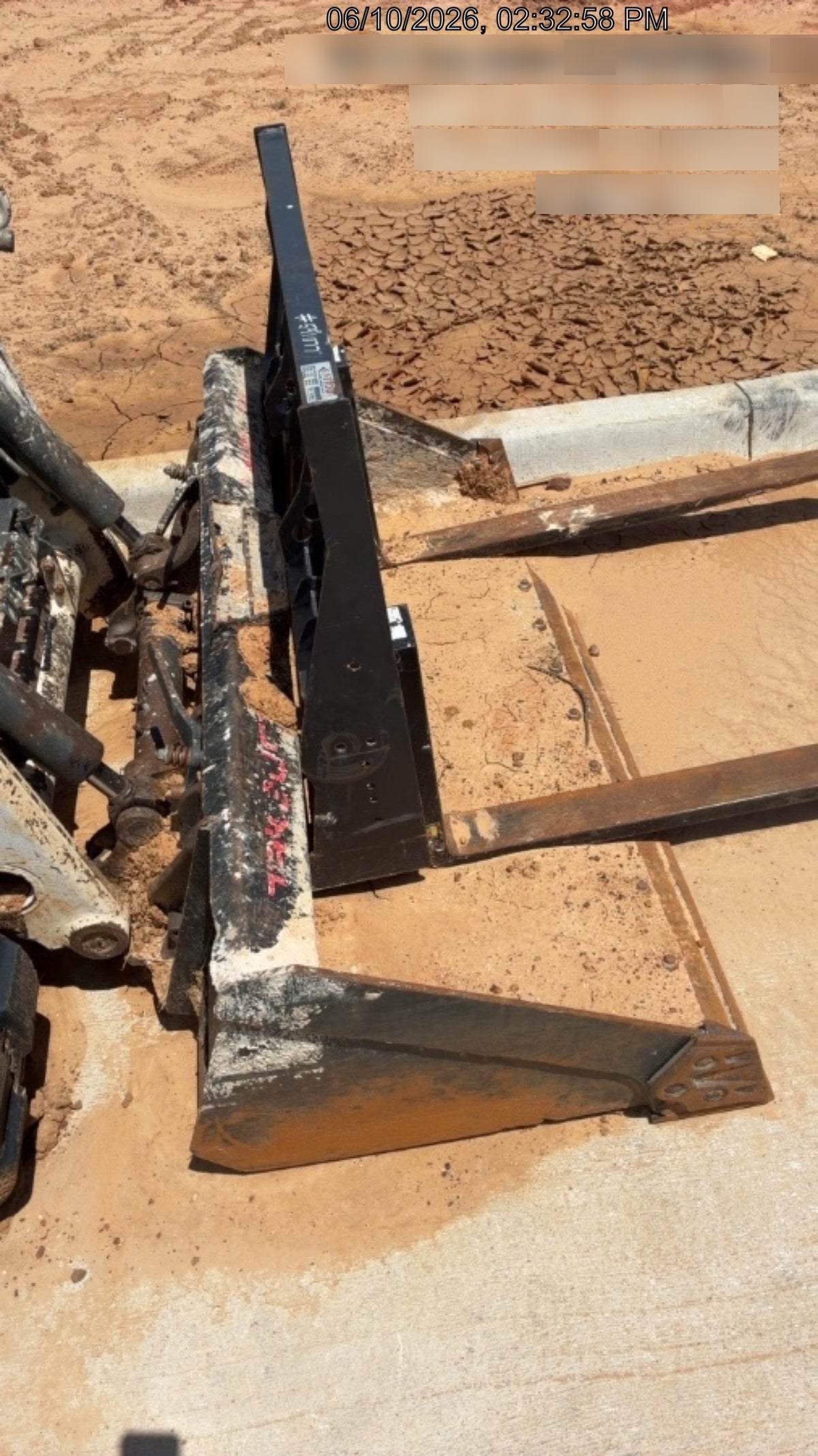 2025 ARROW MATERIAL HANDLING 48" Pallet Forks - Arrow