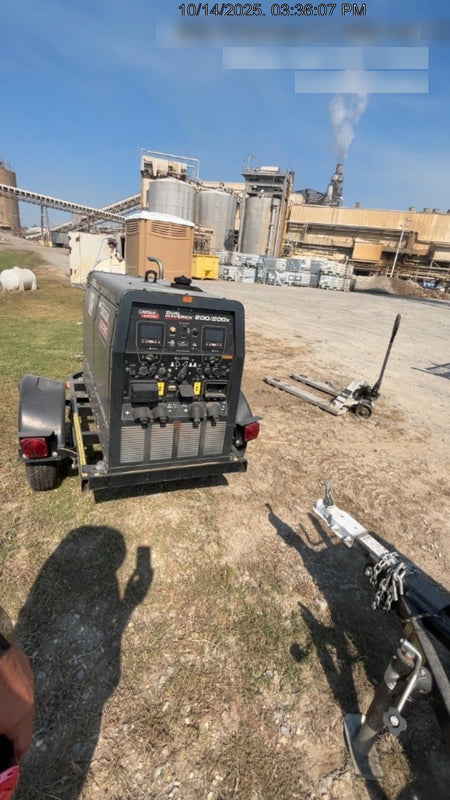 2024 Lincoln Electric Dual Maverick 200/200X Ready Pak 3, Includes Trailer, Cable Rack, Fender Light Kit K4382-1-RP3