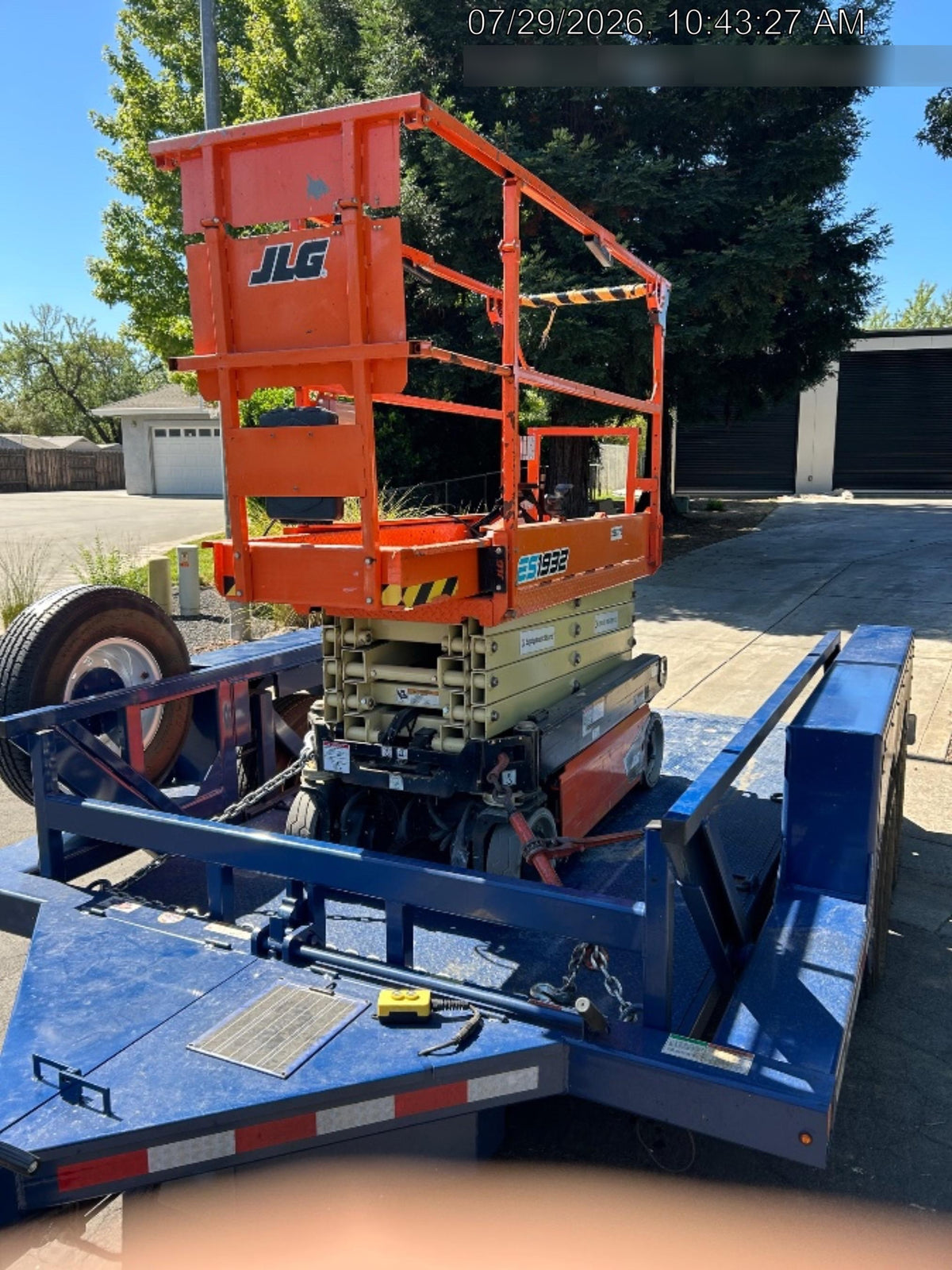 2022 JLG ES1932