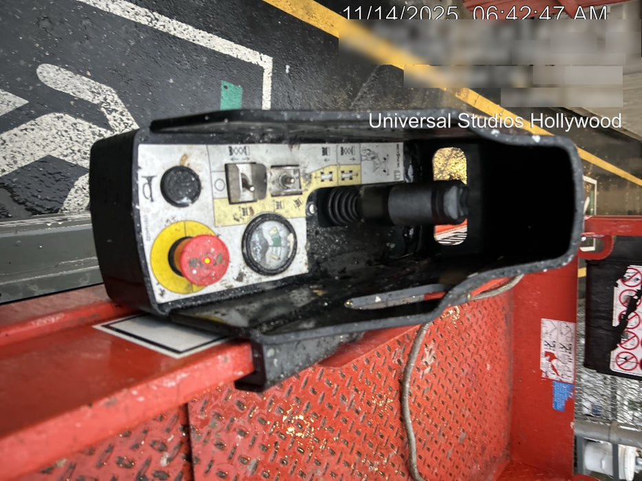 2020 Skyjack SJIII-3219 Solid NM Tires, Half height spring hinged entry gate, Dual Beacons, 800W Inverter