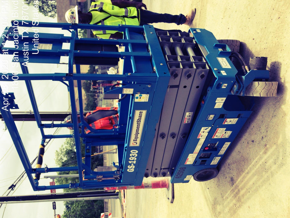 2020 Genie GS-1930 Solid Non Marking Tires, Beacon, Folding rails with half height swing gate