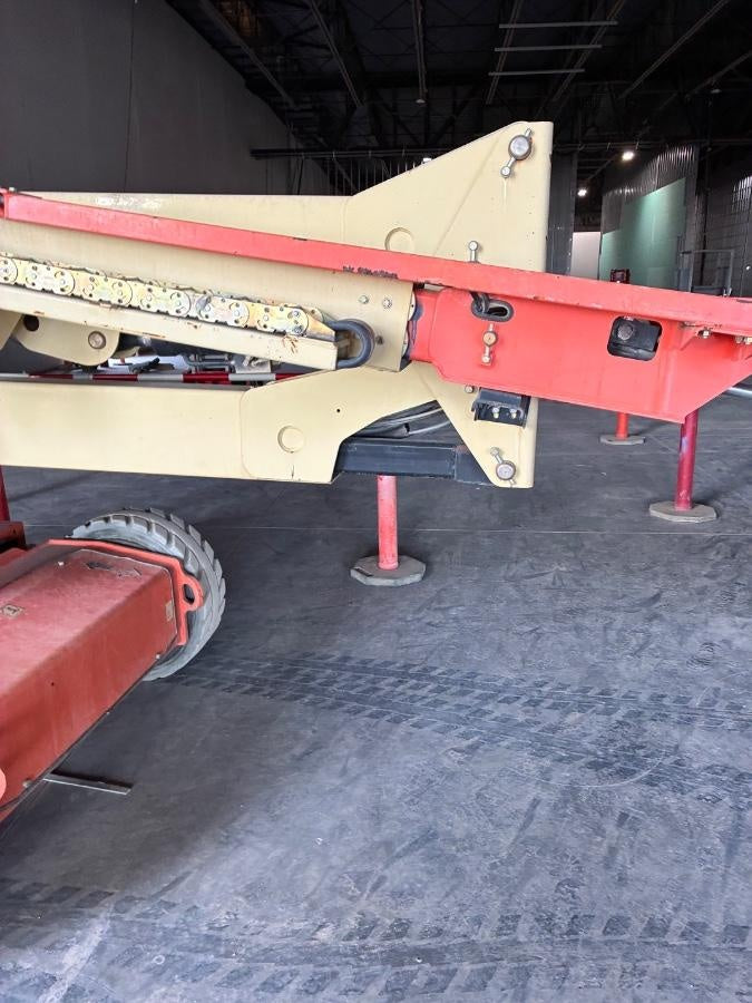 2019 JLG E450AJ
