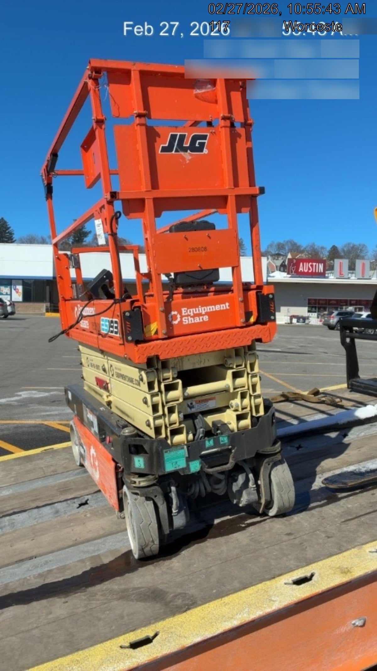 2022 JLG ES1932