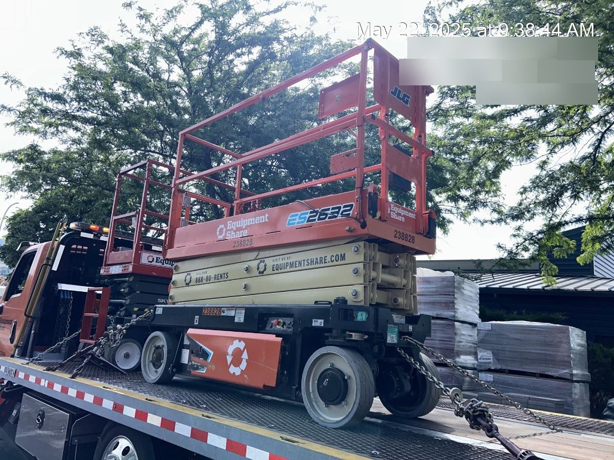2022 JLG ES2632