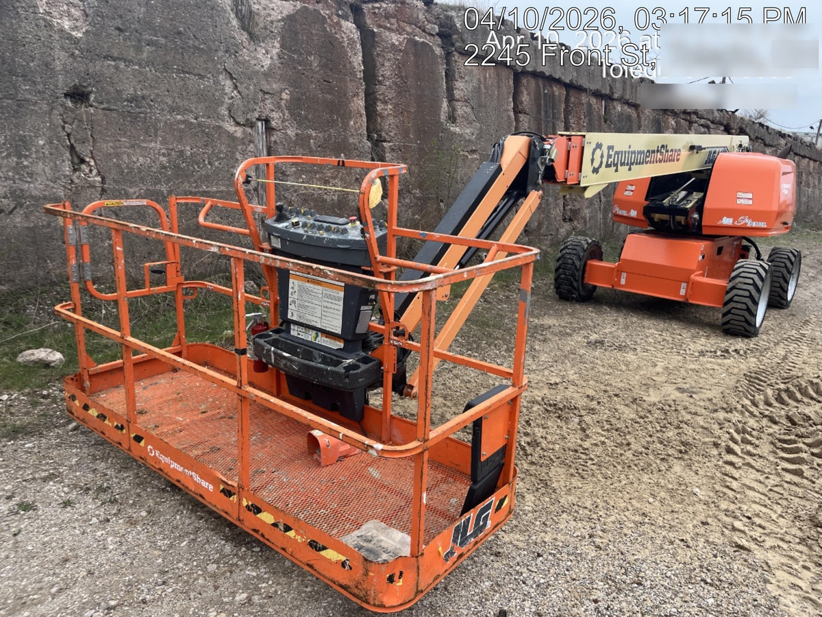 2022 JLG 660SJ