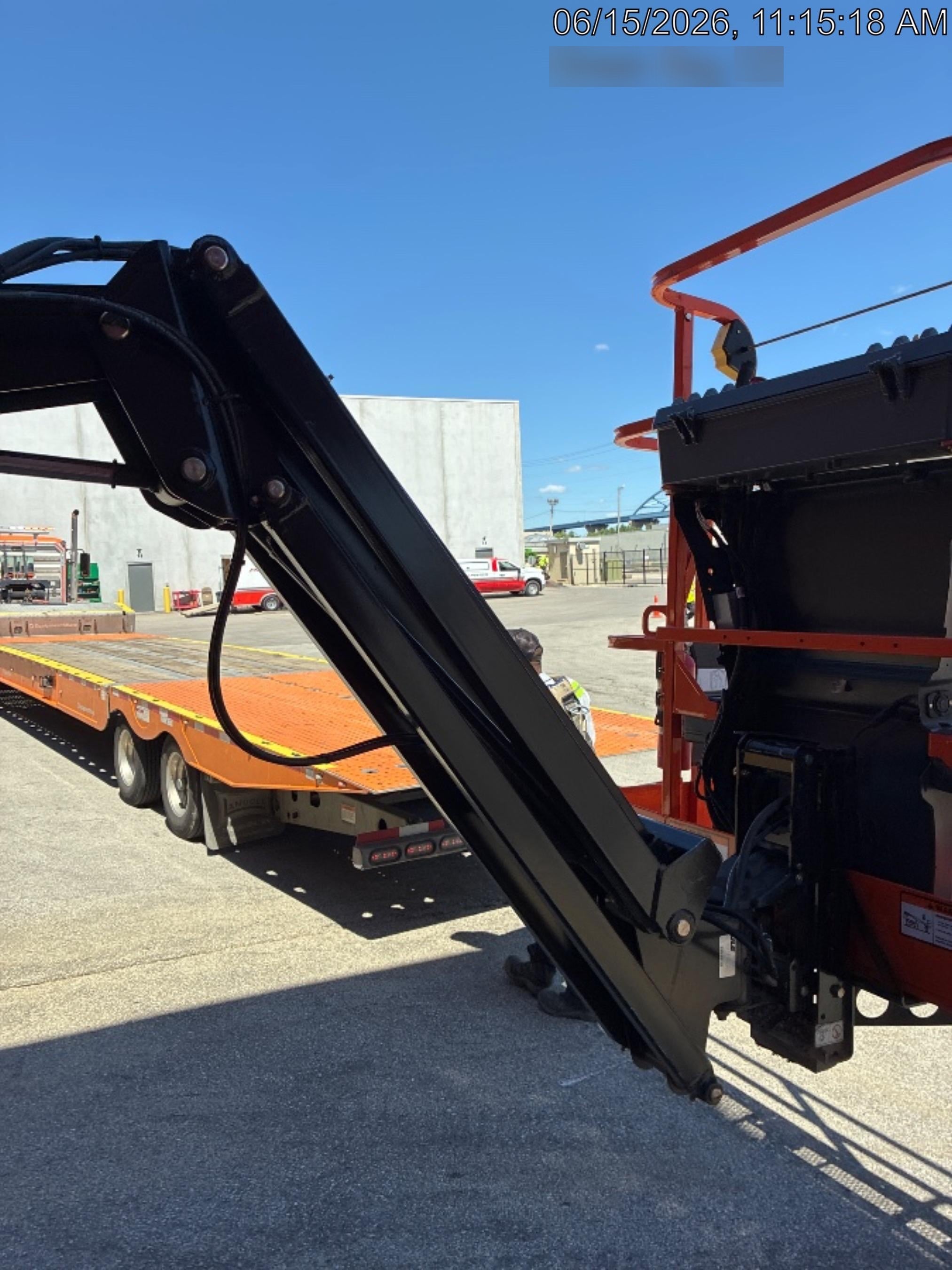 2025 JLG E450AJ