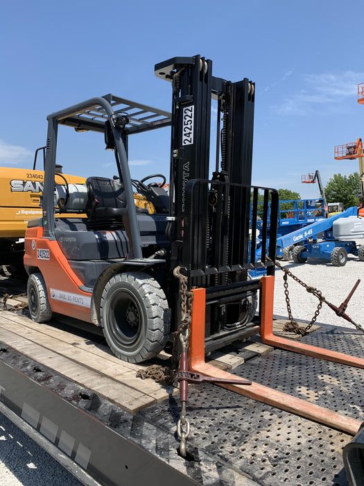 2022 TOYOTA 50-8FGU25