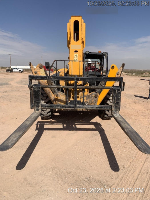 2020 JCB 512-56 Canopy, 74 HP, Solid Tires, STD Worklight, Beacon, Aux Hydraulics, Lifting Eye, Backup Alarm w/66" Carriage, 60" Forks