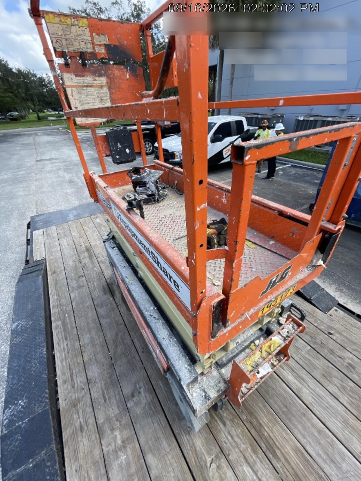2021 JLG ES1932