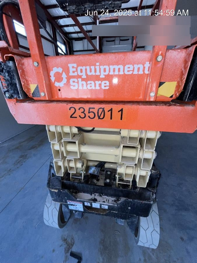 2022 JLG ES2632