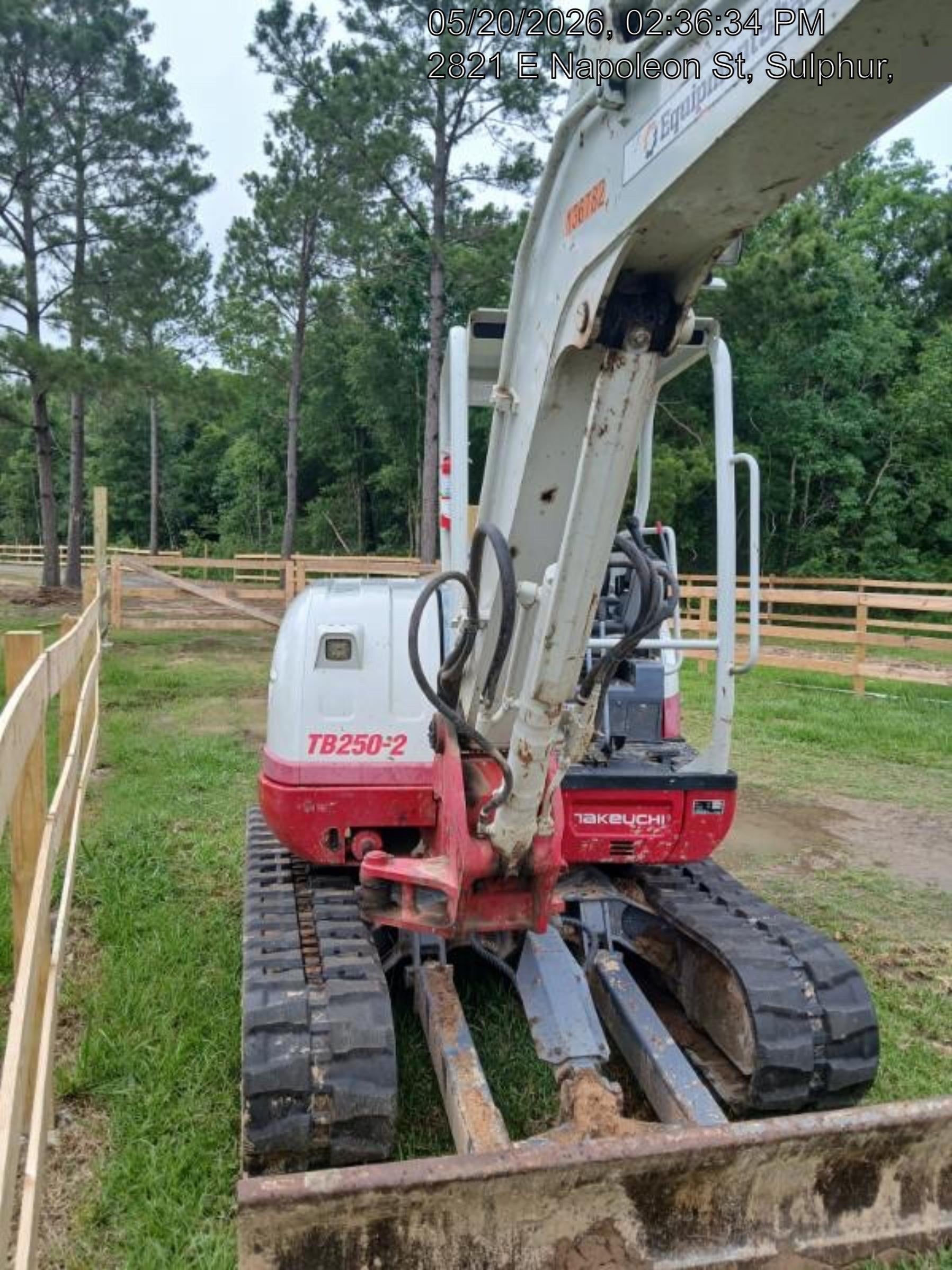 2021 TAKEUCHI TB250-2