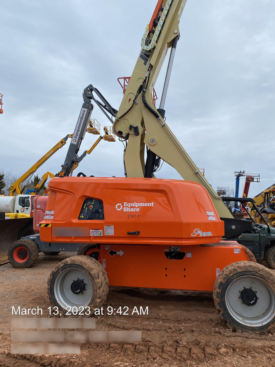 2023 JLG 660SJ
