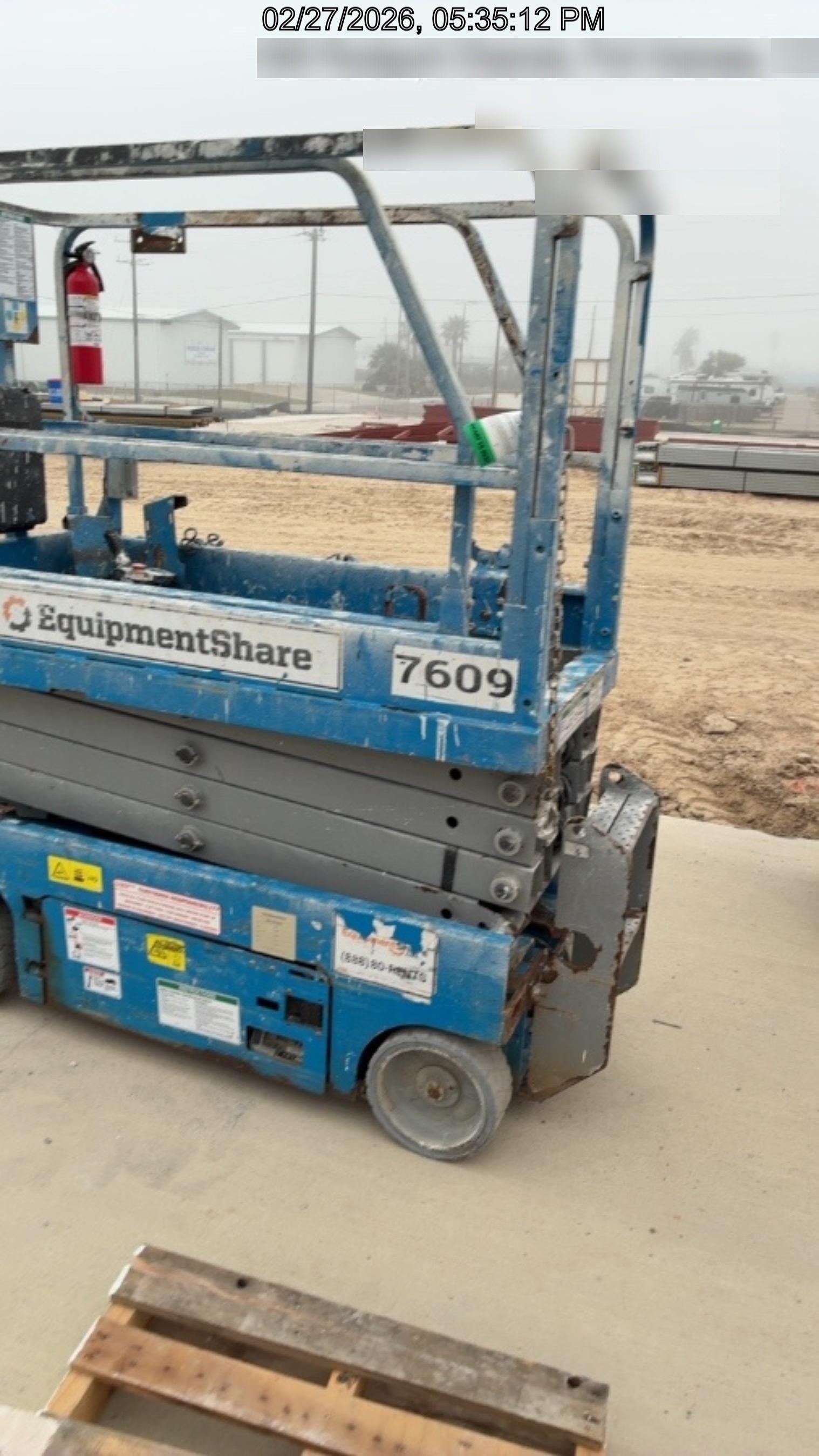 2017 Genie GS-1930 Genie GS-1930 Lift w/Fixed Rail and Chain Entry