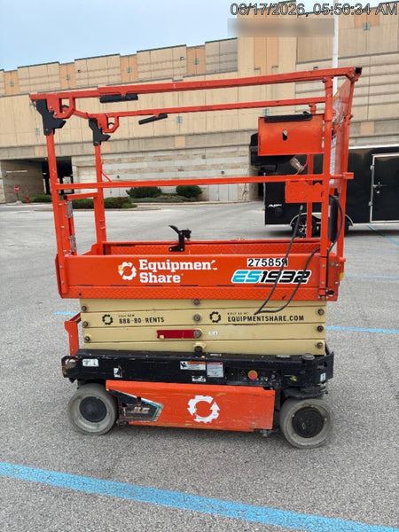 2022 JLG ES1932