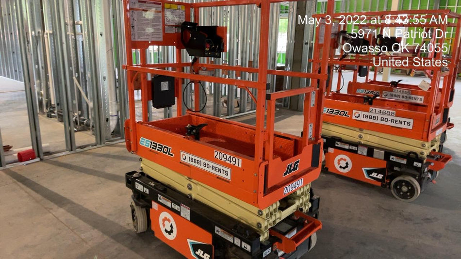2022 JLG ES1330L