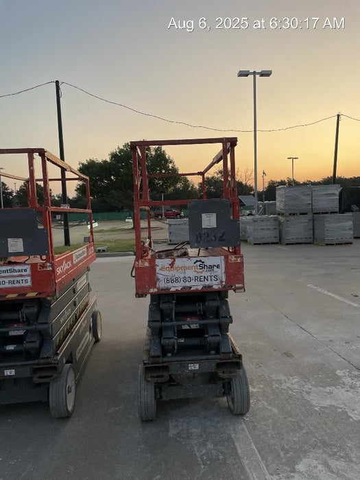 2018 Skyjack SJIII-3226 Skyjack SJIII3226 Scissor Lift w/Trojan Batteries