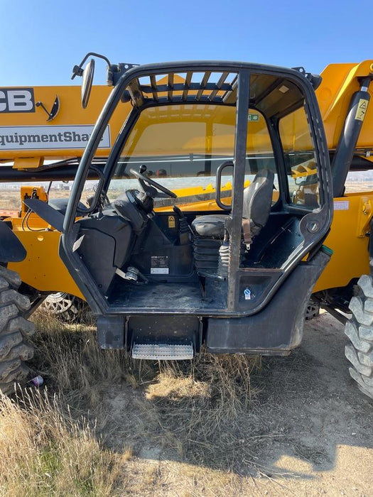 2019 JCB 510-56 74 HP w/Open ROPS, Beacon, Aux Hydraulics, Worklights, Solid Tires w/60" Carriage/Forks