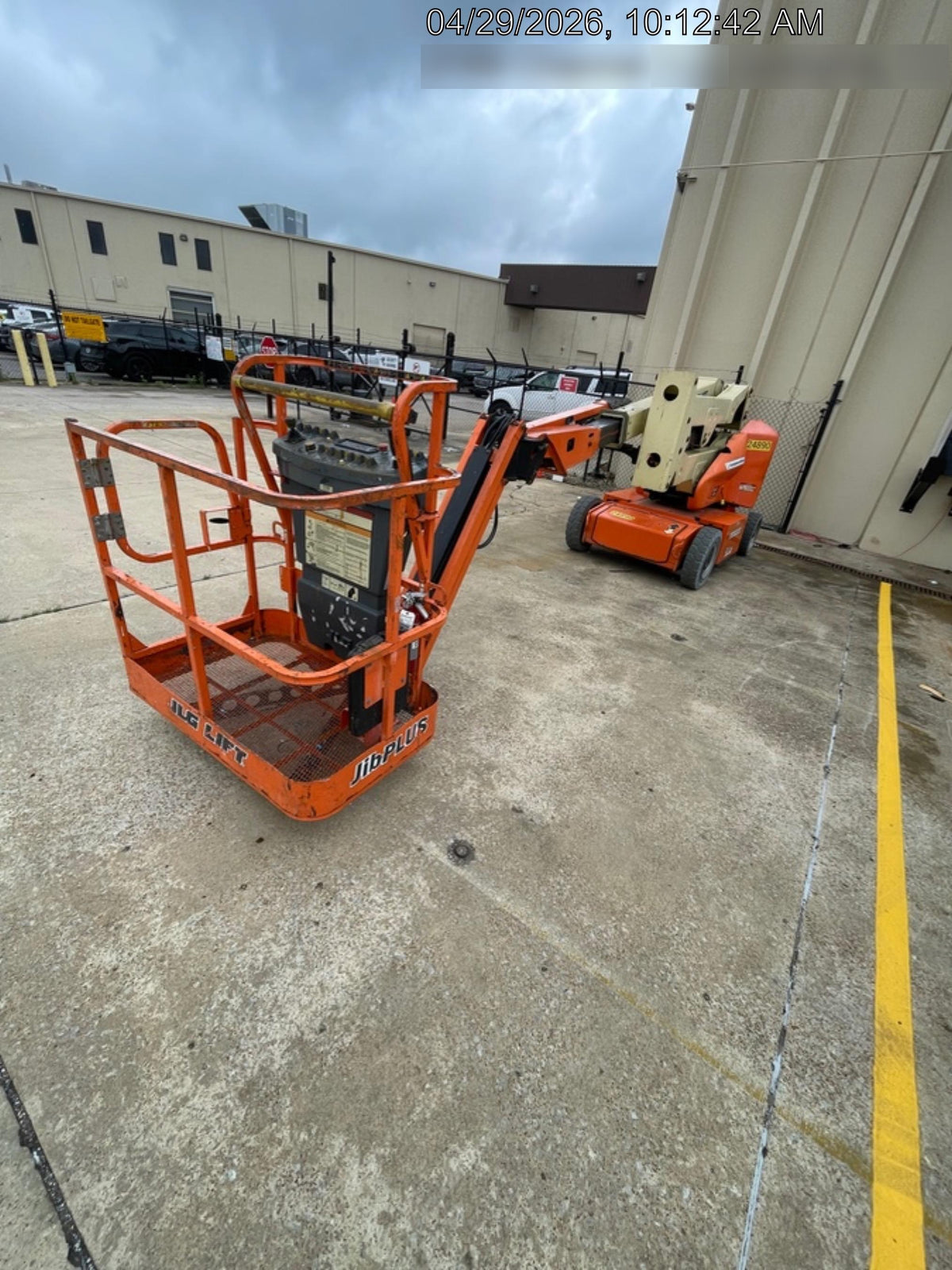 2019 JLG E400AJPN