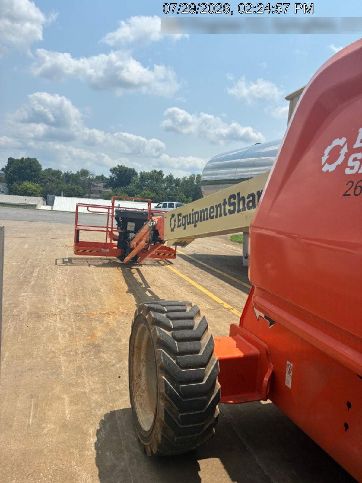 2022 JLG 660SJ