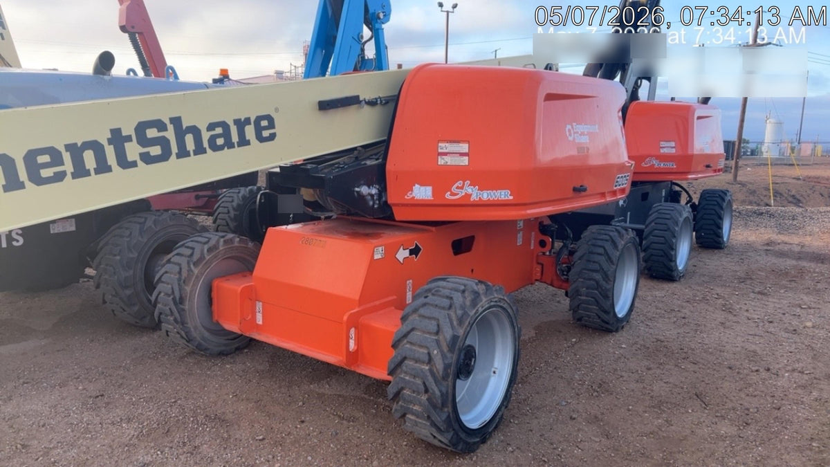 2022 JLG 600S