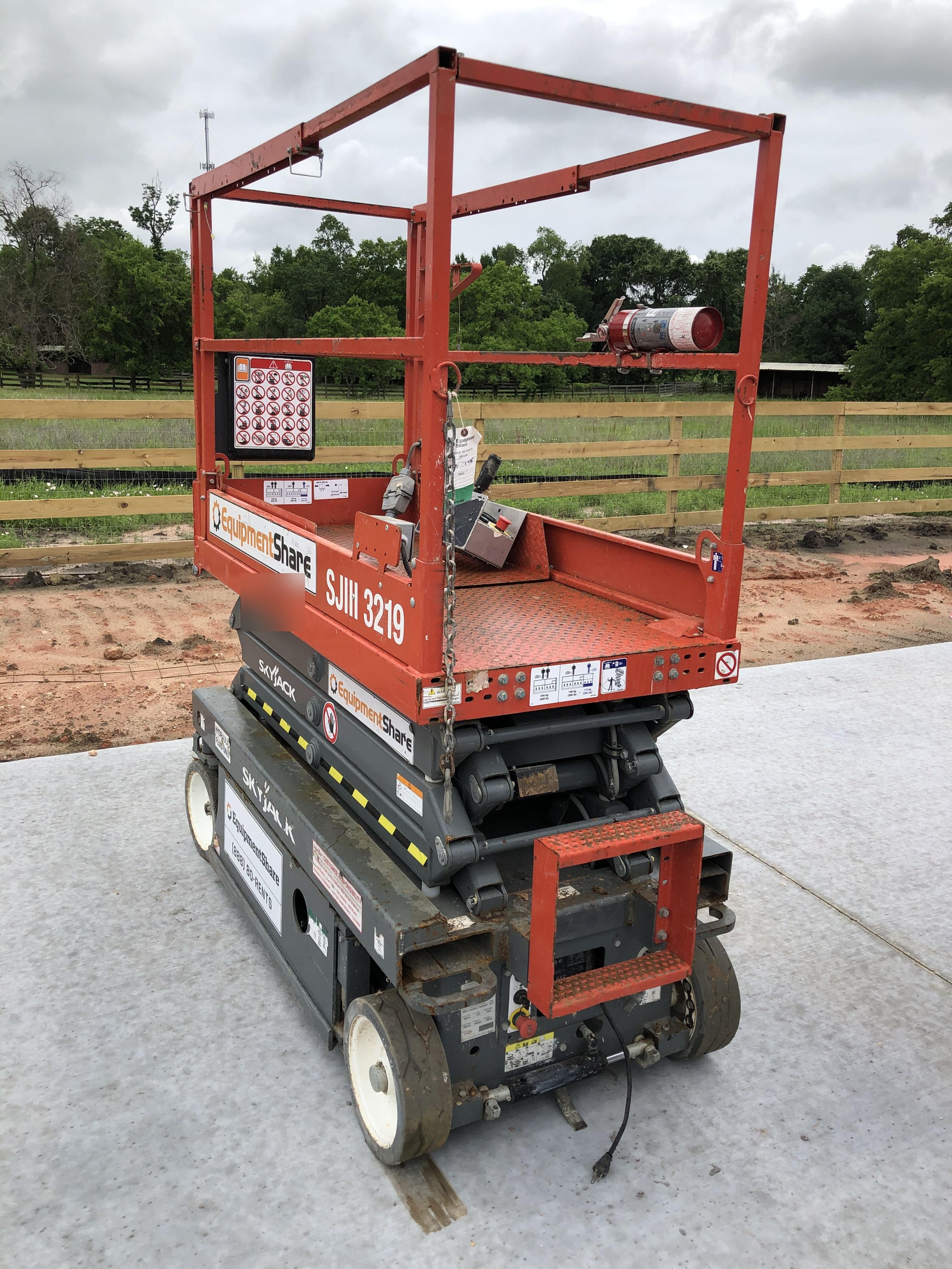 2019 Skyjack SJIII-3219 Skyjack SJIII3219 Standard w/Trojan Batteries