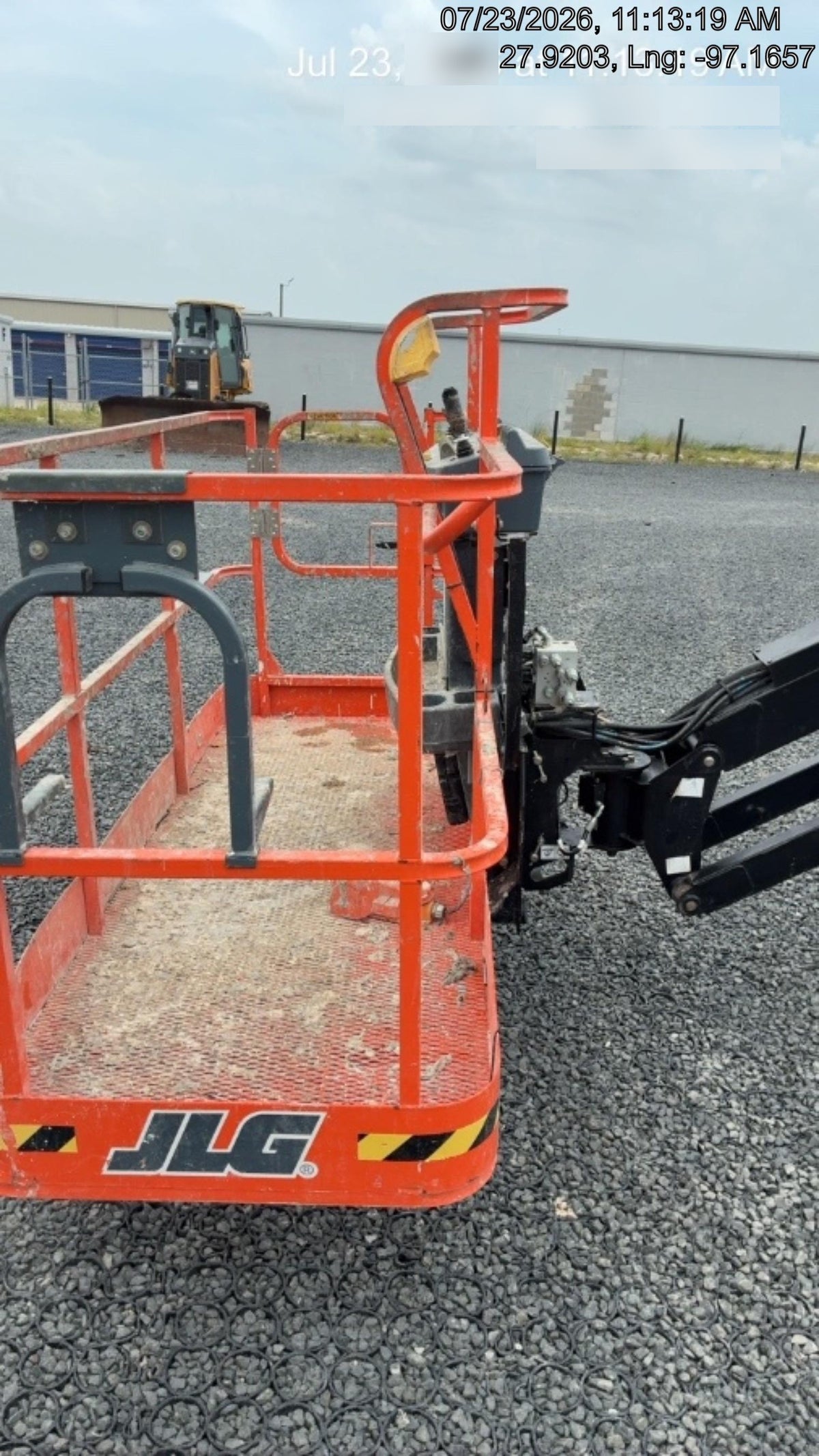 2025 JLG 600AJ