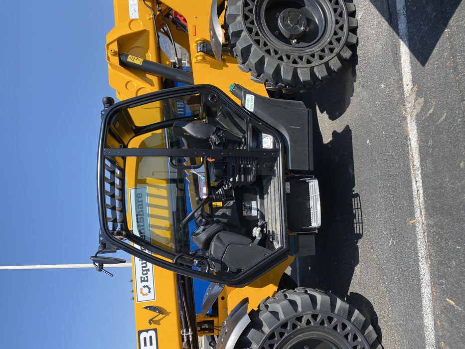 2020 JCB 509-42 Canopy, Solid Tires, Work Lights, Beacon, Aux Hydraulics, Back up Alarm, Lifting Eye, ES Decals