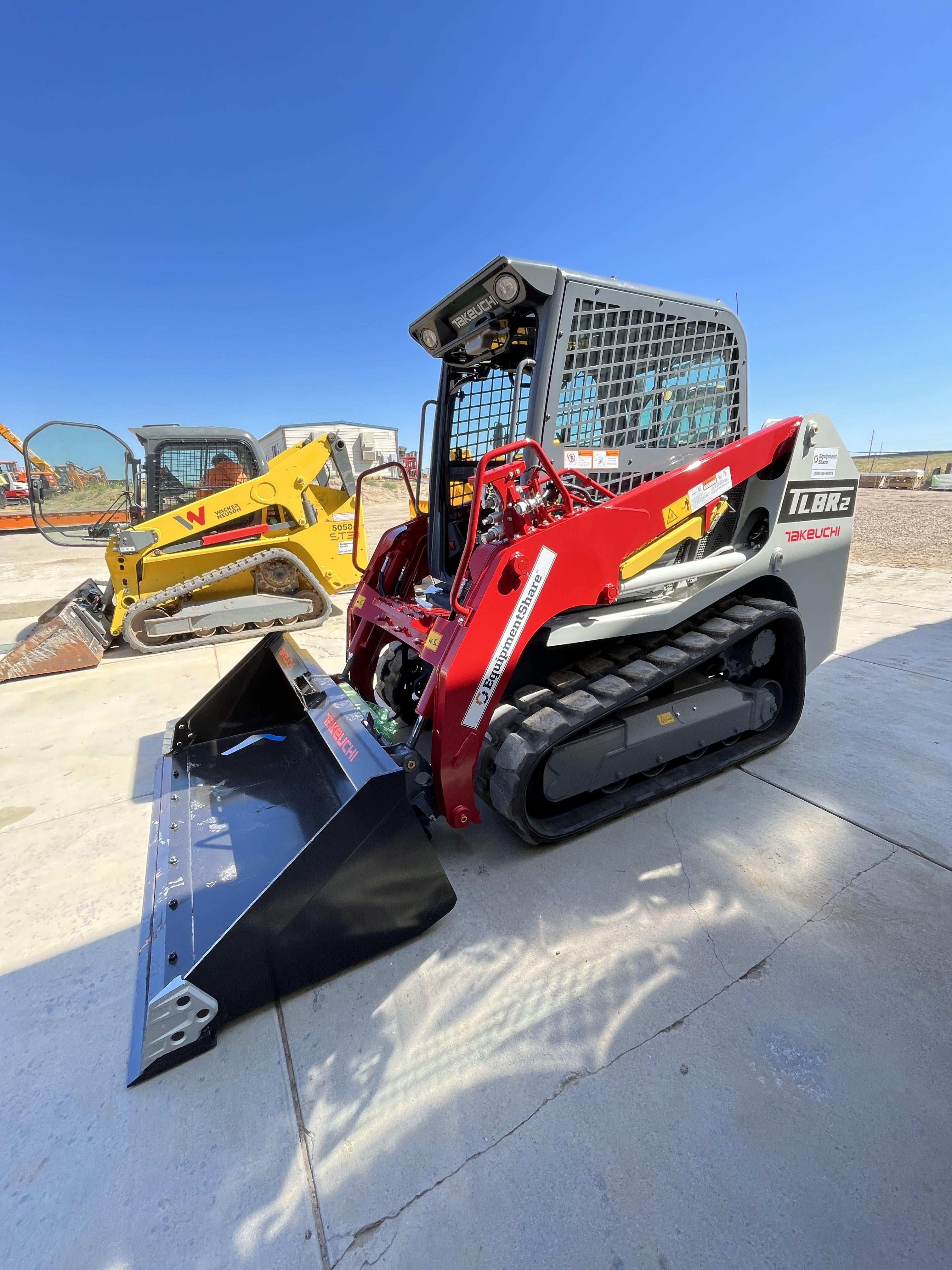 2023 TAKEUCHI TL8R2-CR