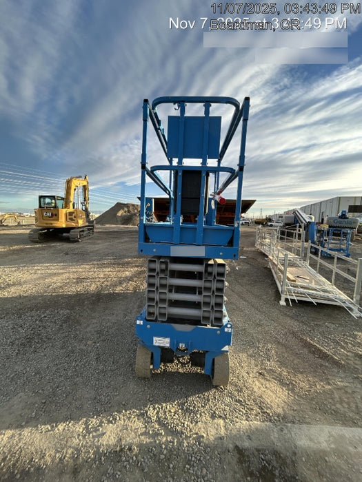 2020 Genie GS-3232 Standard, Folding half height swing gate, 800W Inverter