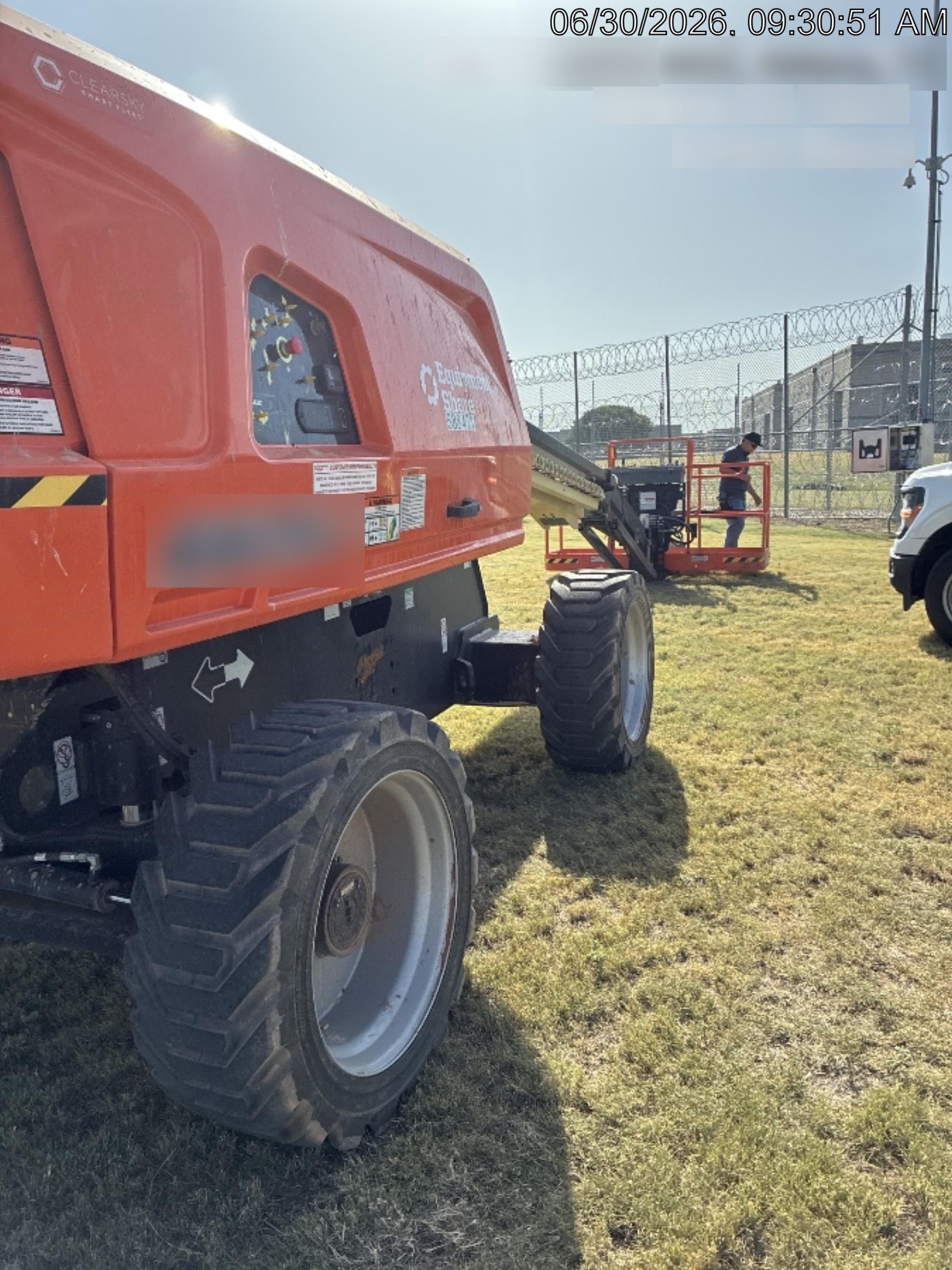 2025 JLG 660SJ
