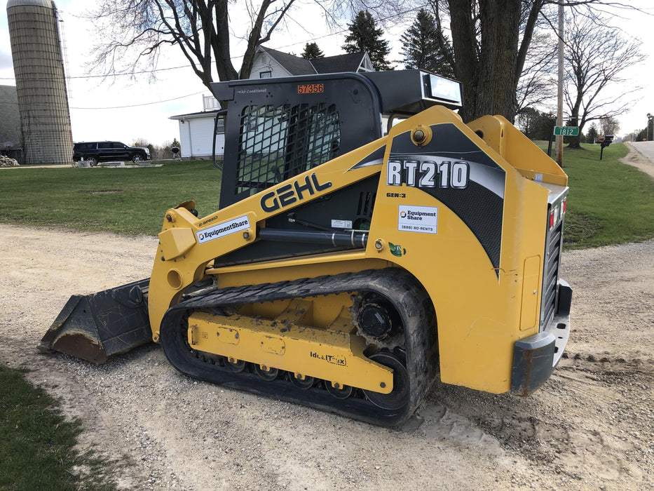 2016 GEHL RT210