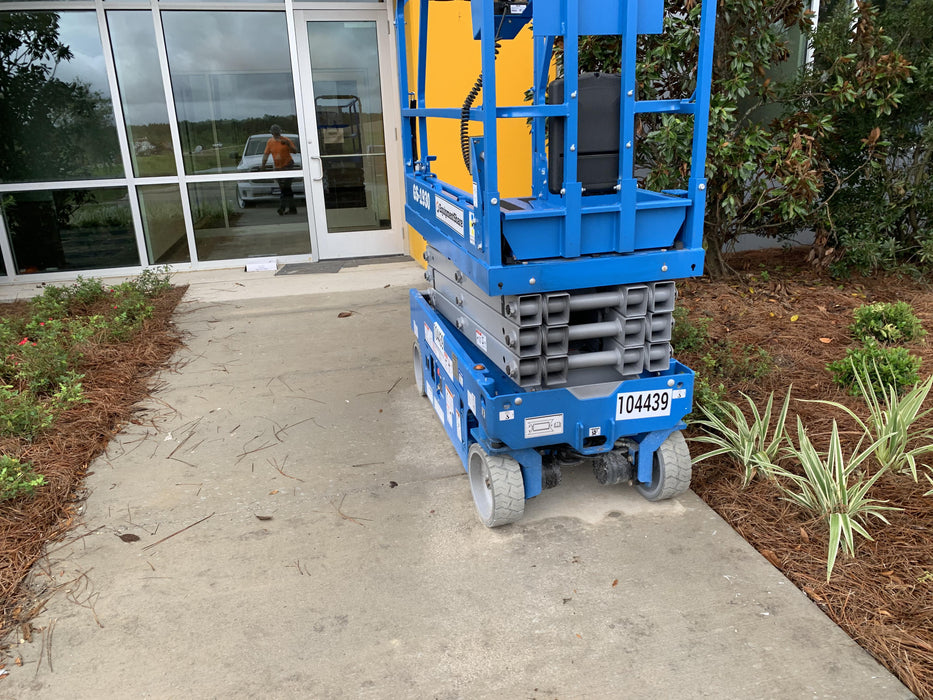 2020 Genie GS-1930 Fixed rails with chain entry gate - Pre A92.20