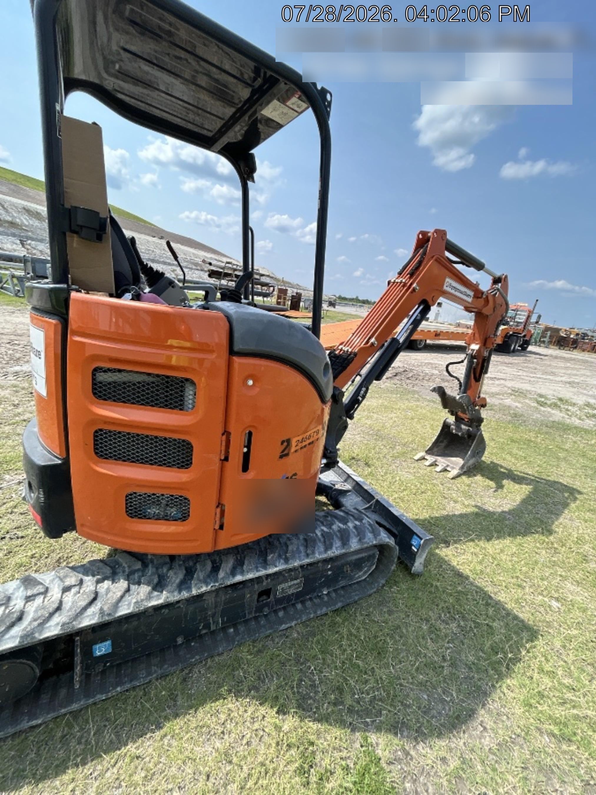 2022 HITACHI ZX26U-5N