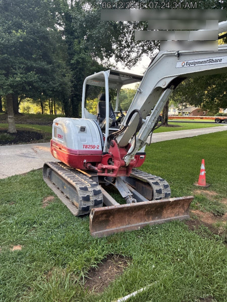 2023 TAKEUCHI TB250-2R
