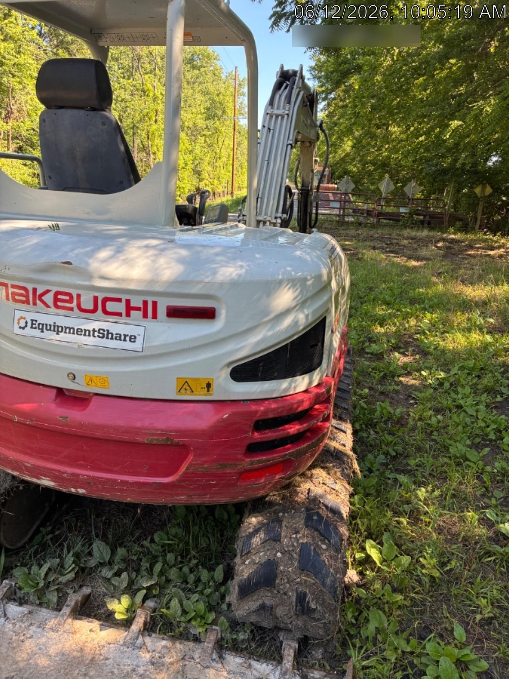 2021 TAKEUCHI TB250-2