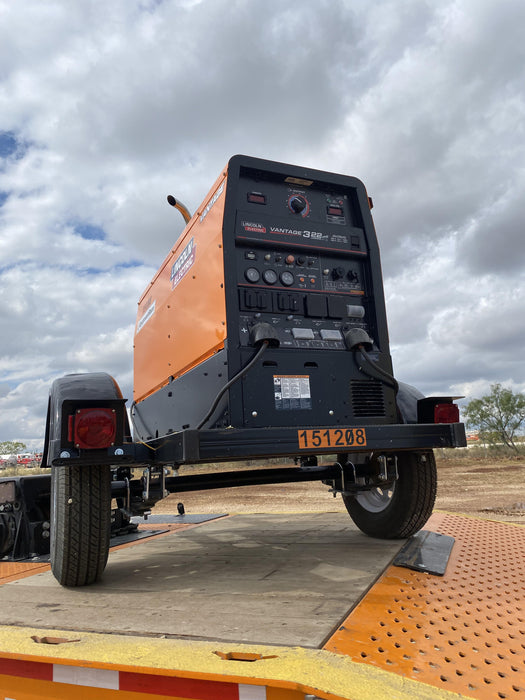 2021 Lincoln Electric Vantage 322 Vantage 322 Ready Pak 3 w/ Telematics & Decals, ORANGE (includes trailer, cable rack, fender light kit)