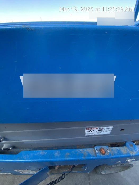 2019 Genie GS-2632 Folding rails with half height swing gate