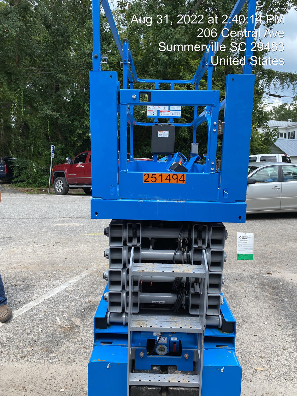 2022 GENIE GS-3232