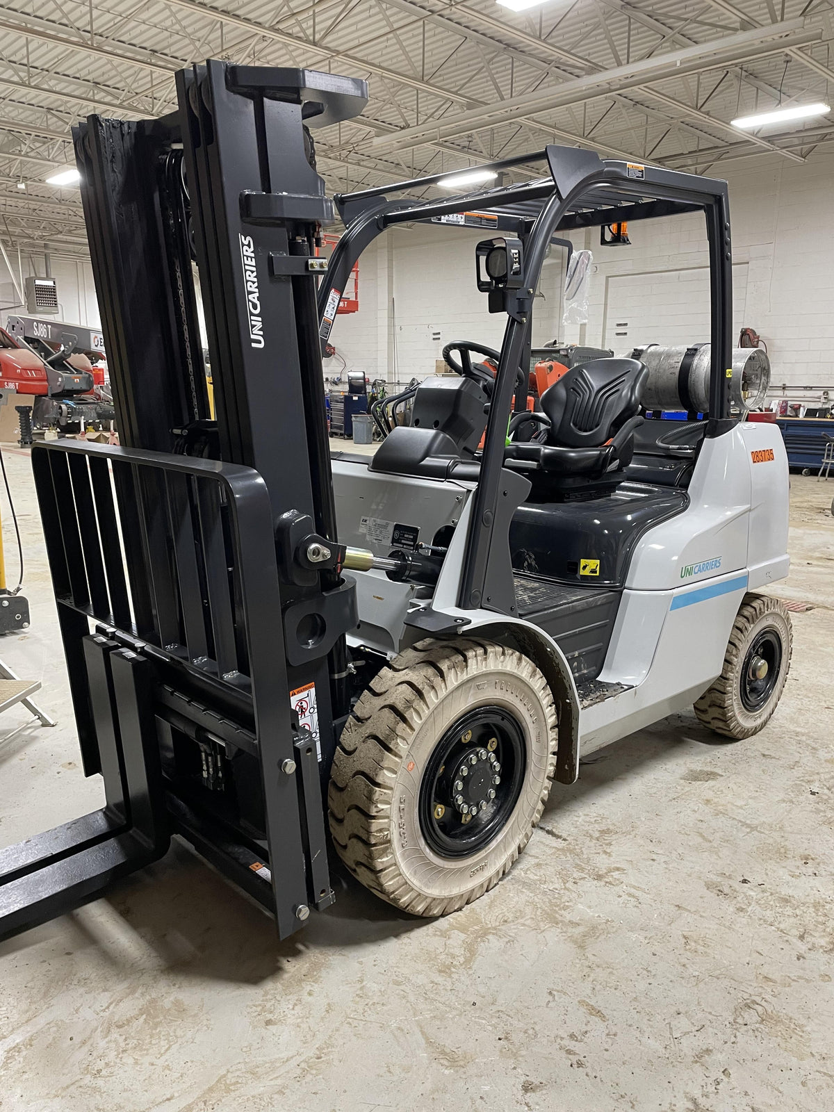 2022 UNICARRIER PF80N