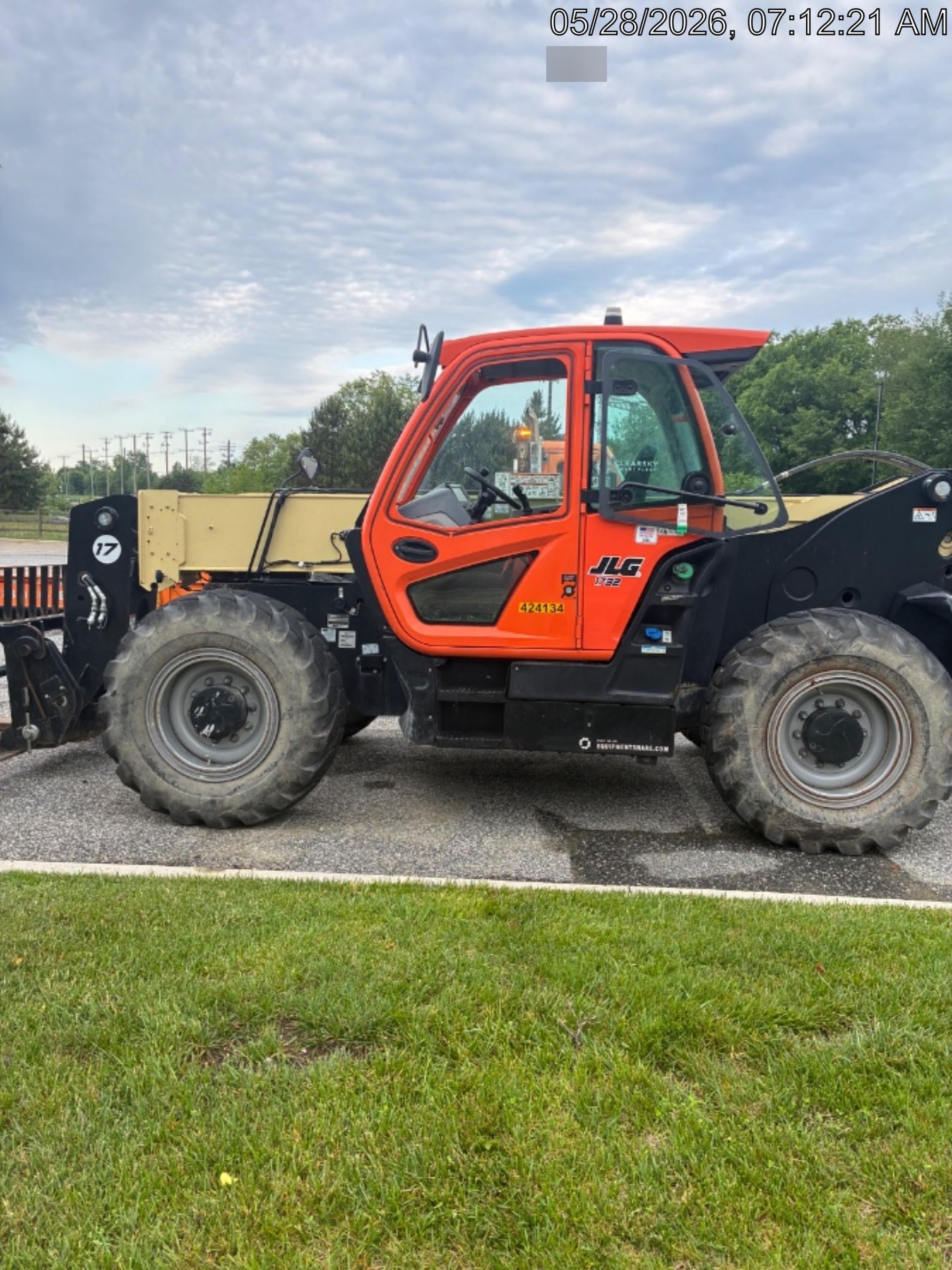 2024 JLG 1732